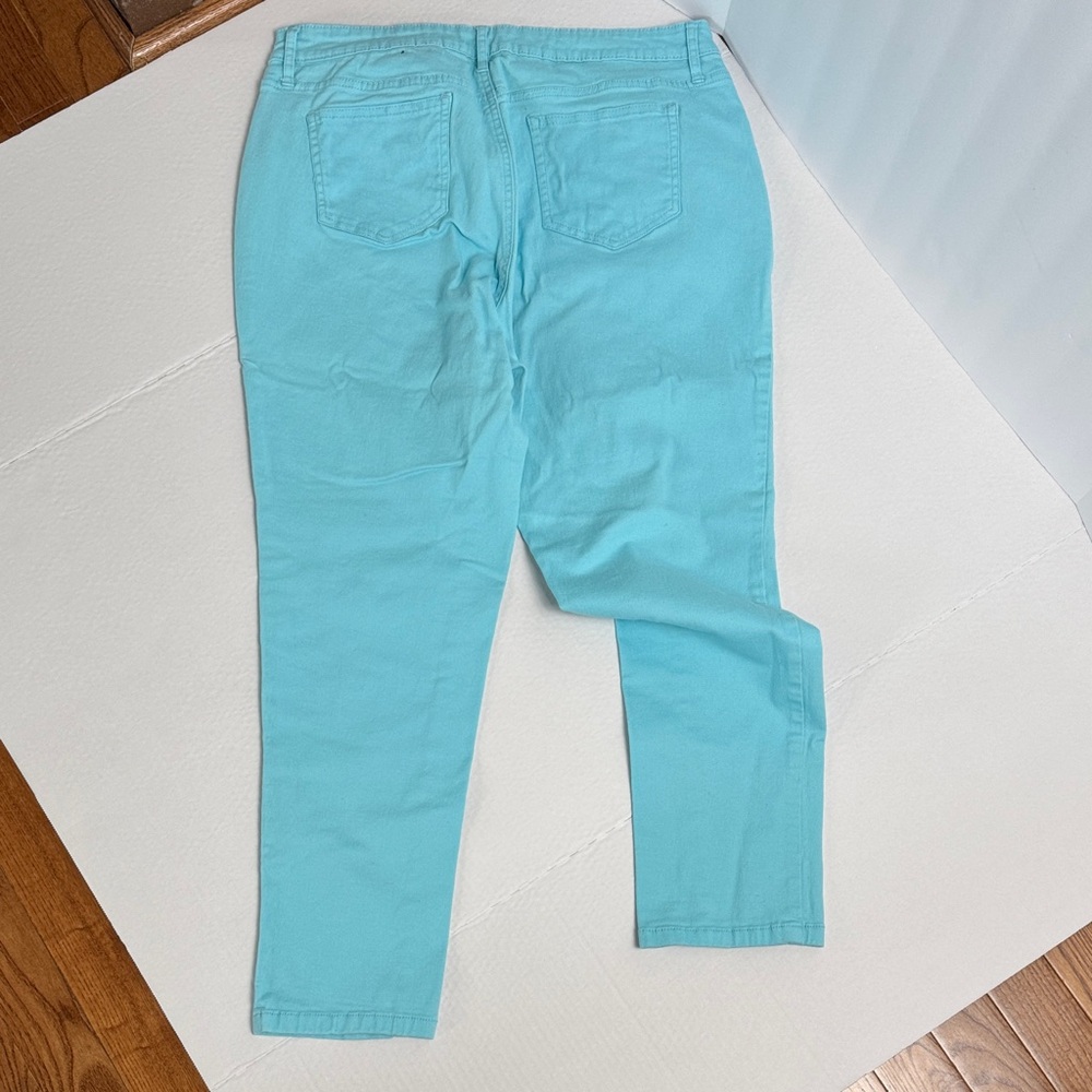 Crown & Ivy Women's Aqua Skinny Jeans - Picture 7 of 7
